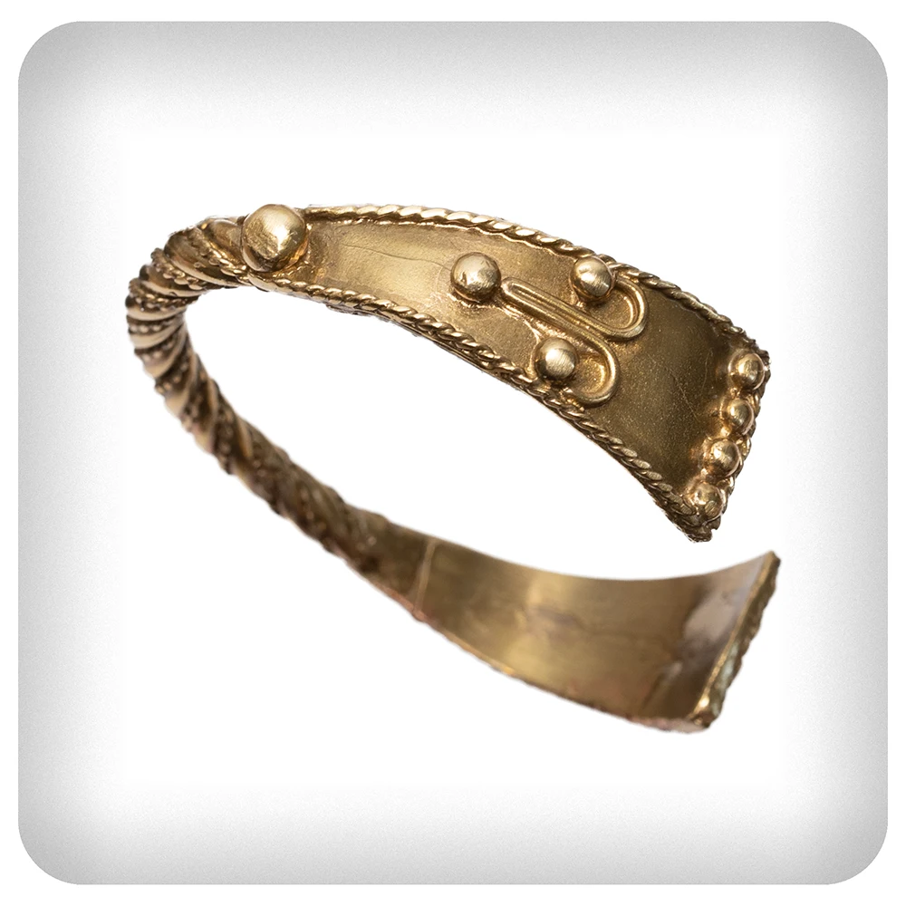 Roman cuff bracelet deals