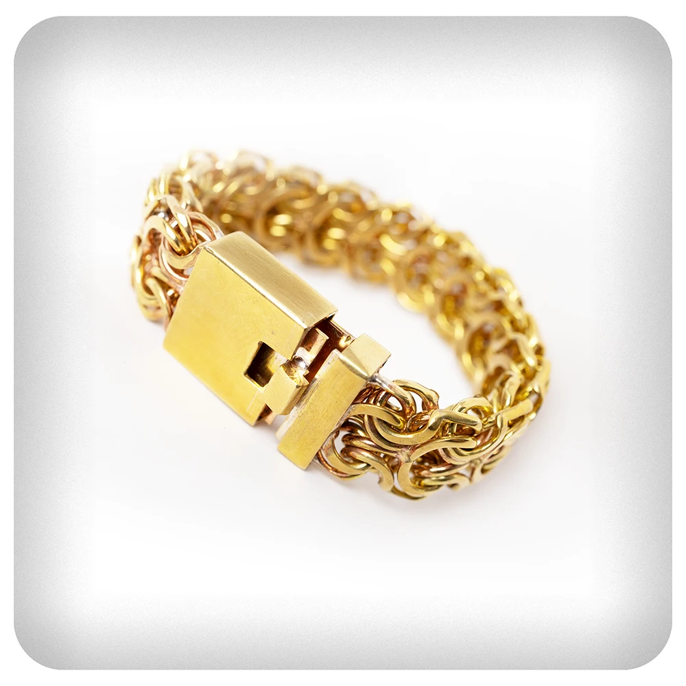 Centurion's Bold Roman Bracelet