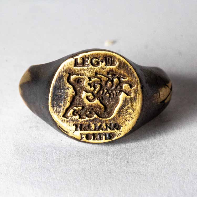 Legio II Traiana Fortio