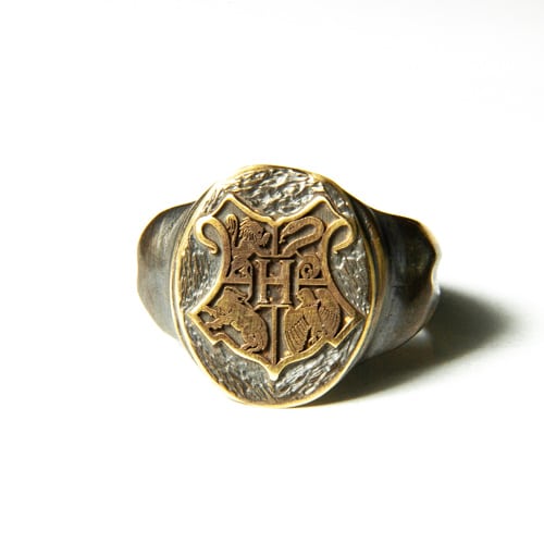 Hogwarts Sigil