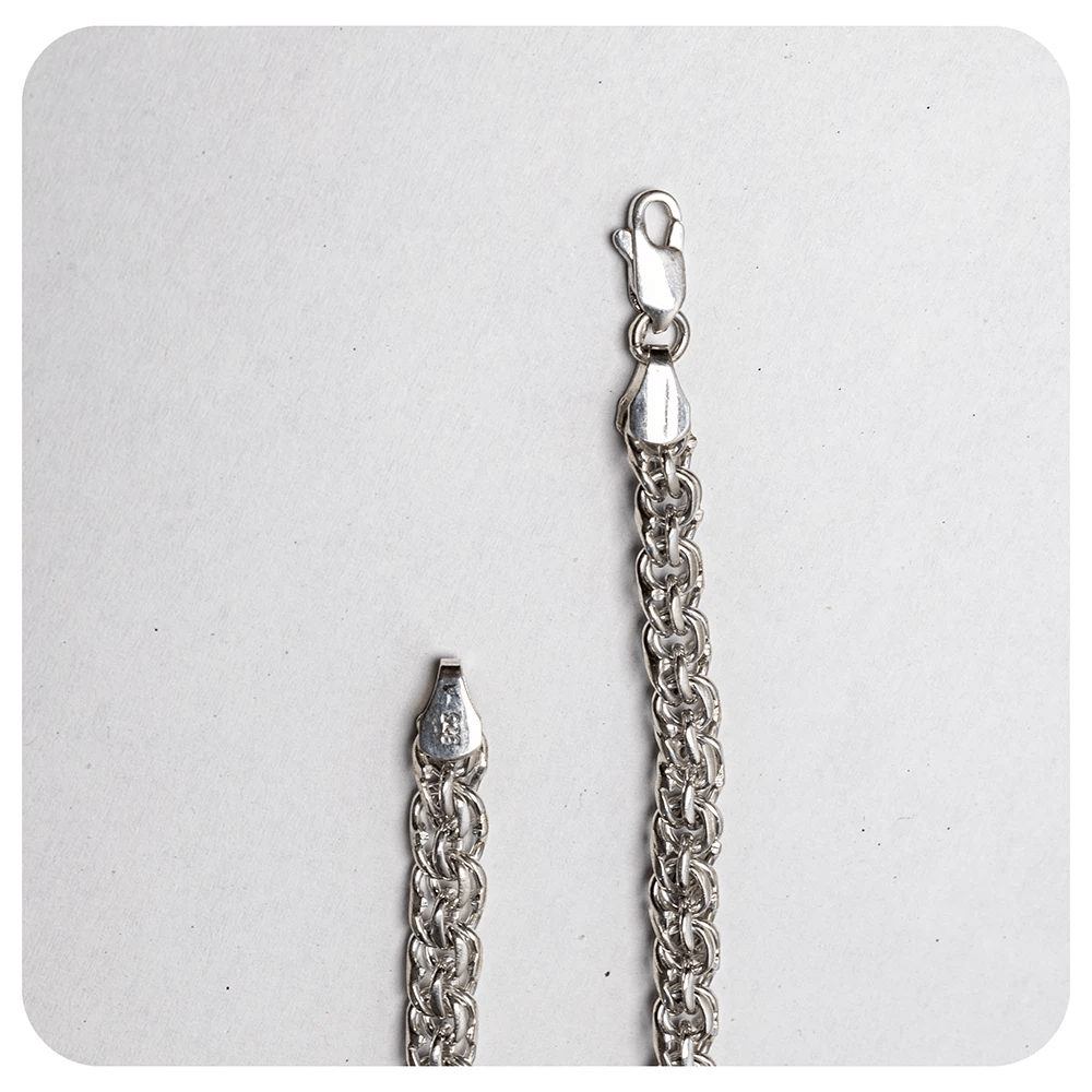 Augusta's Delicate Roman Bracelet - SPQR SHOP