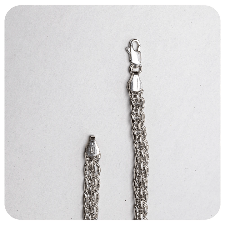 Augusta's Delicate Roman Bracelet - SPQR SHOP