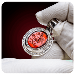 Humming bee, Intaglio Pendant, Carnelian Stone - SPQR SHOP