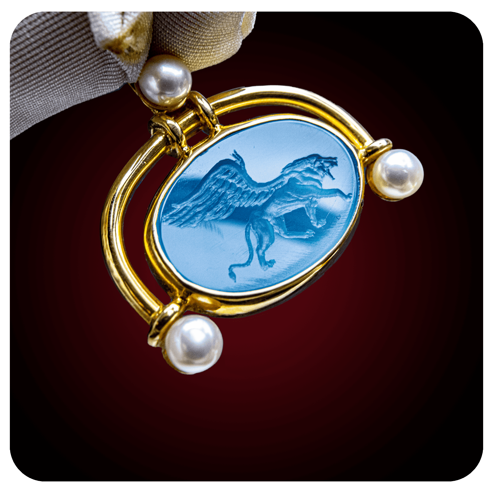 Winged Lion, Intaglio Pendant, Chalcedony - SPQR SHOP