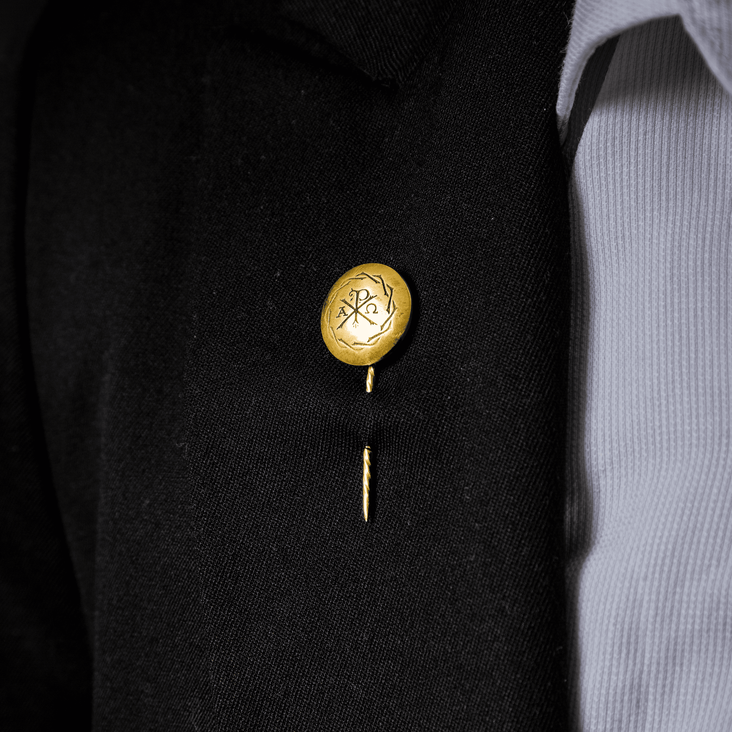 Chi-Rho, Lapel Pin in Gold - SPQR SHOP