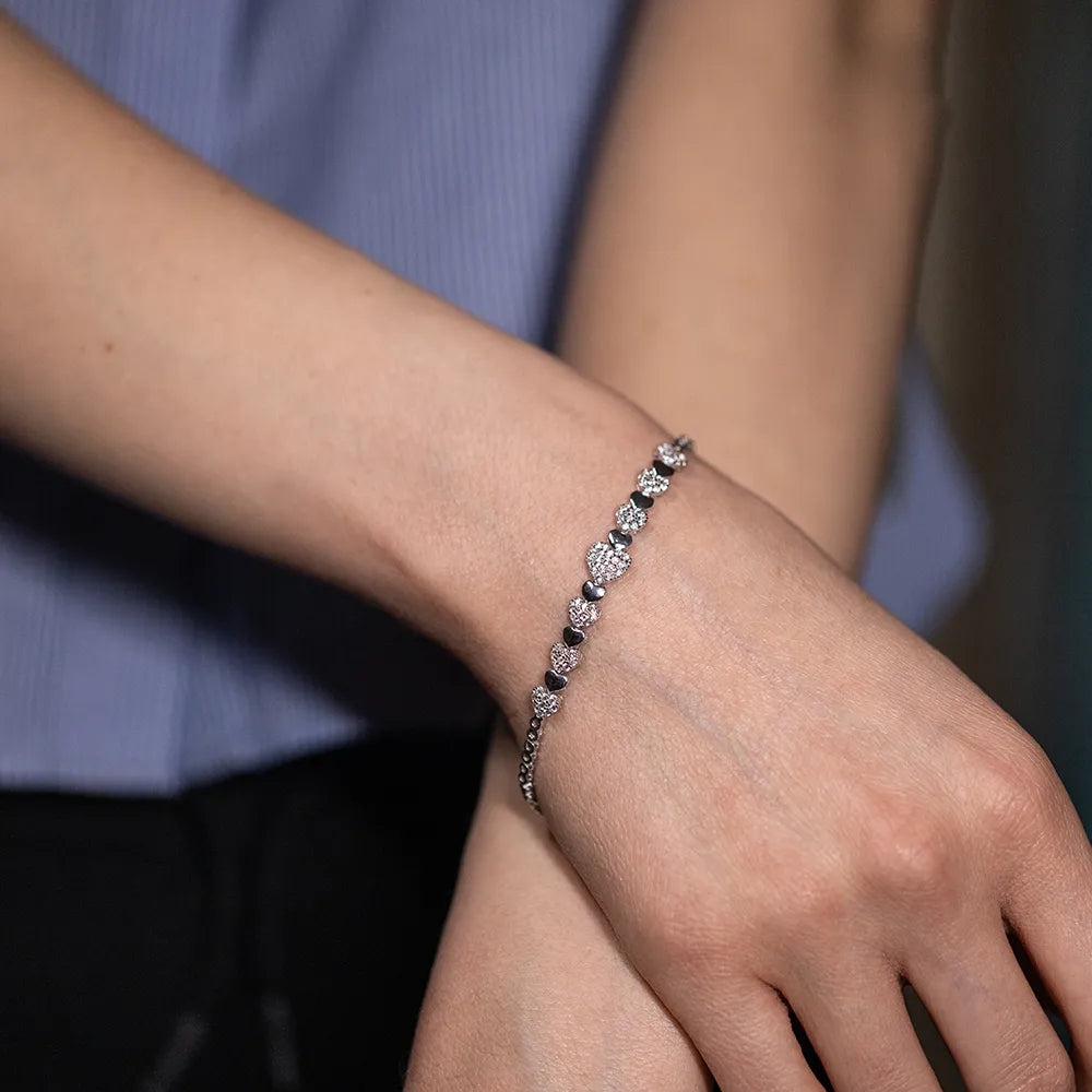 Regina’s Embrace Bracelet - SPQR SHOP