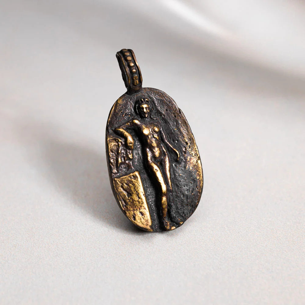 Ancient Woman Pendant - SPQR SHOP