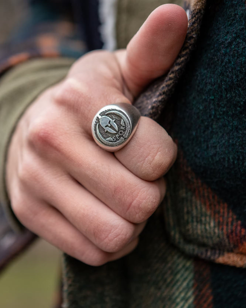 Legio SPQR VI worn on hand - SPQR SHOP