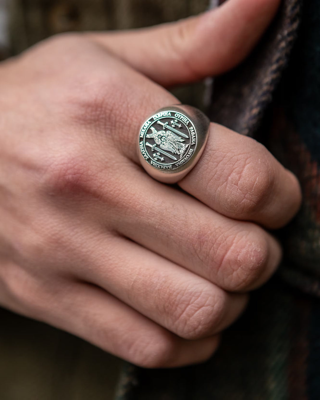 Archangel Gabriel worn on hand - SPQR SHOP