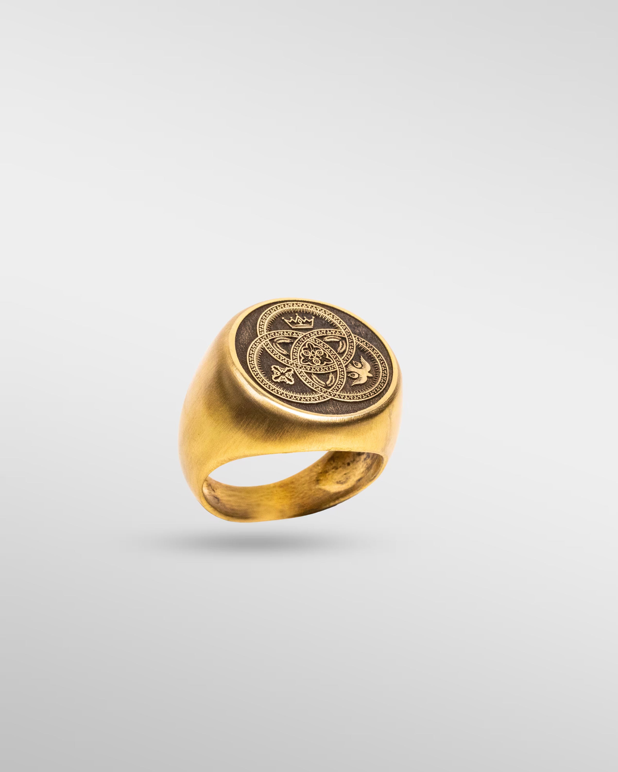 ETERNAL TRINITY RING – SACRED KNOT OF UNITY in Gold - SPQR SHOP