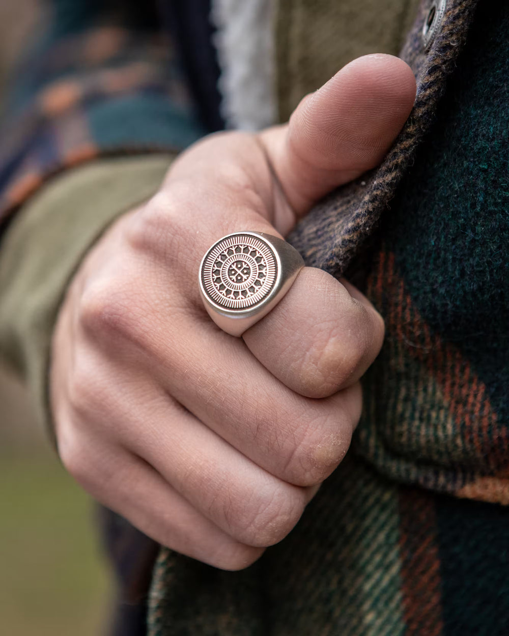 iLLyrian worn on hand - SPQR SHOP